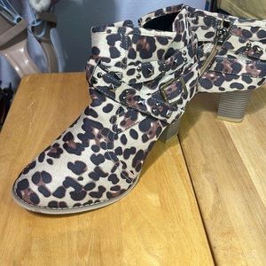 Leopard pattern strappy, studded booties